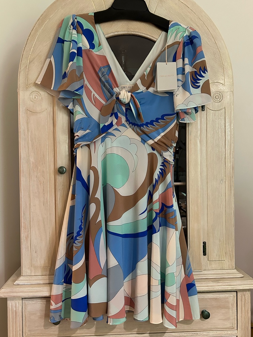 Emilio Pucci Pastel Acapulco Print Silk Tie-Front Mini Dress, Size 10 - Picture 13 of 16